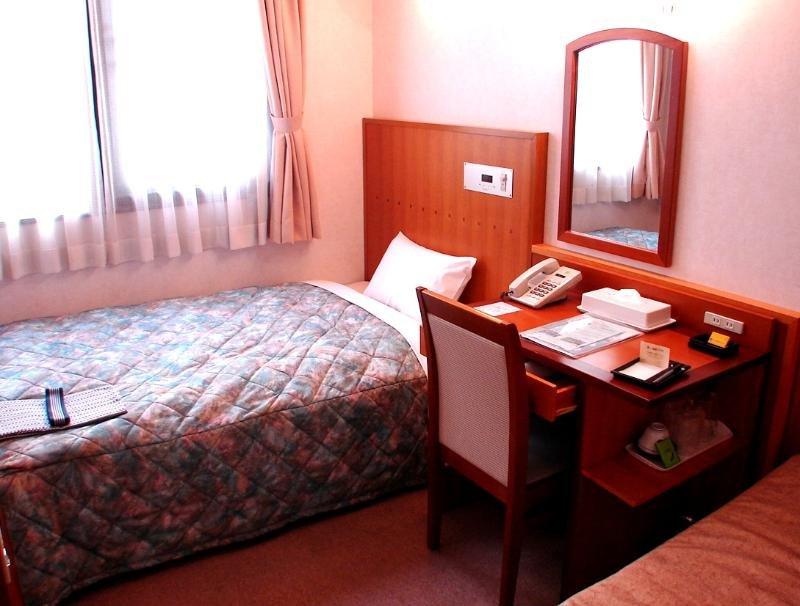 Hotel Himeji Plaza Екстериор снимка