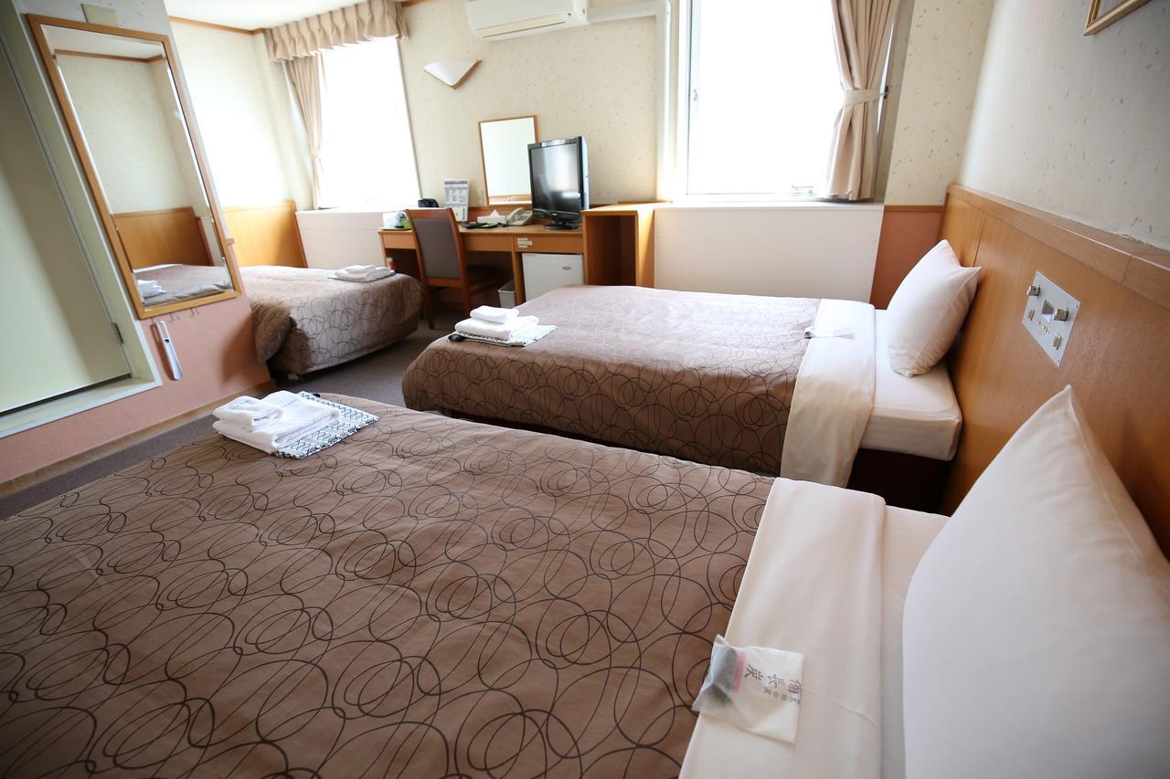 Hotel Himeji Plaza Екстериор снимка