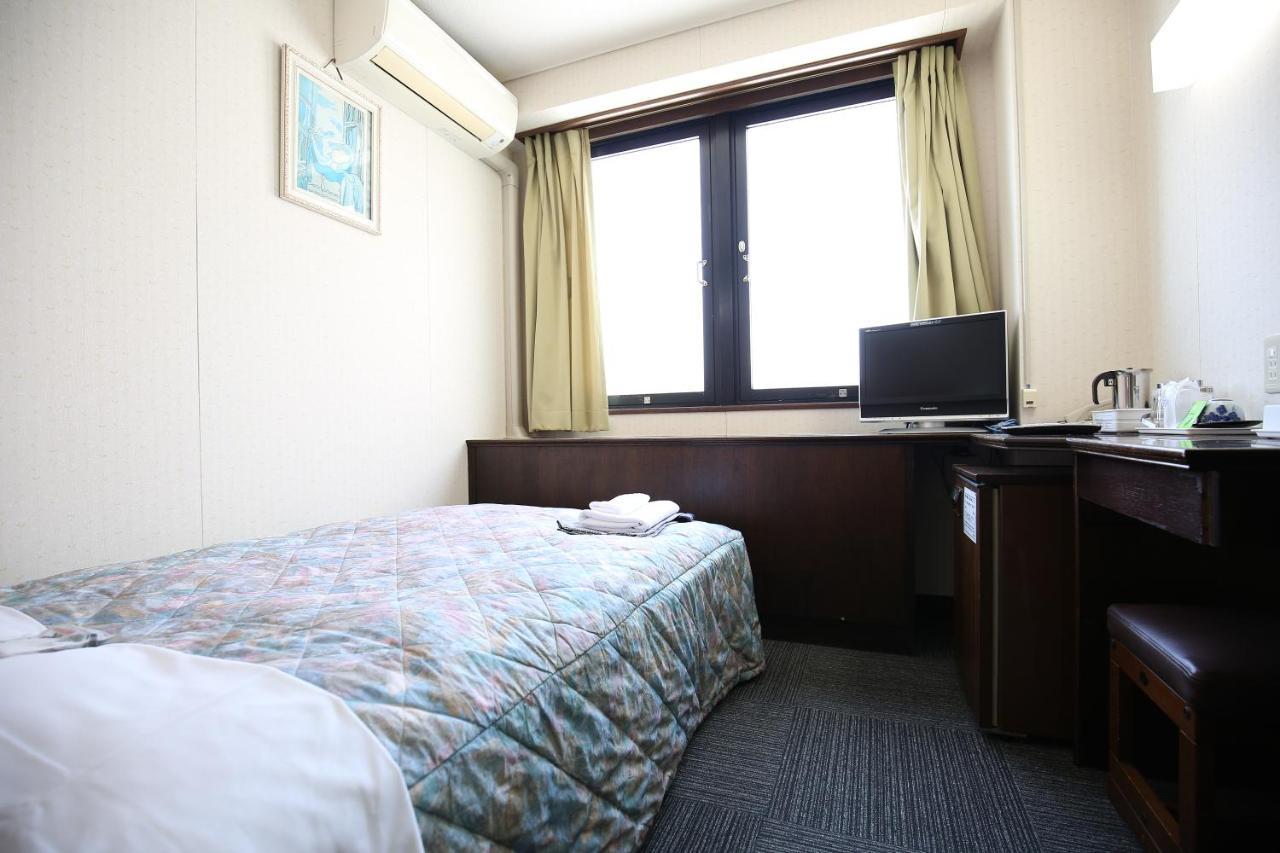 Hotel Himeji Plaza Екстериор снимка